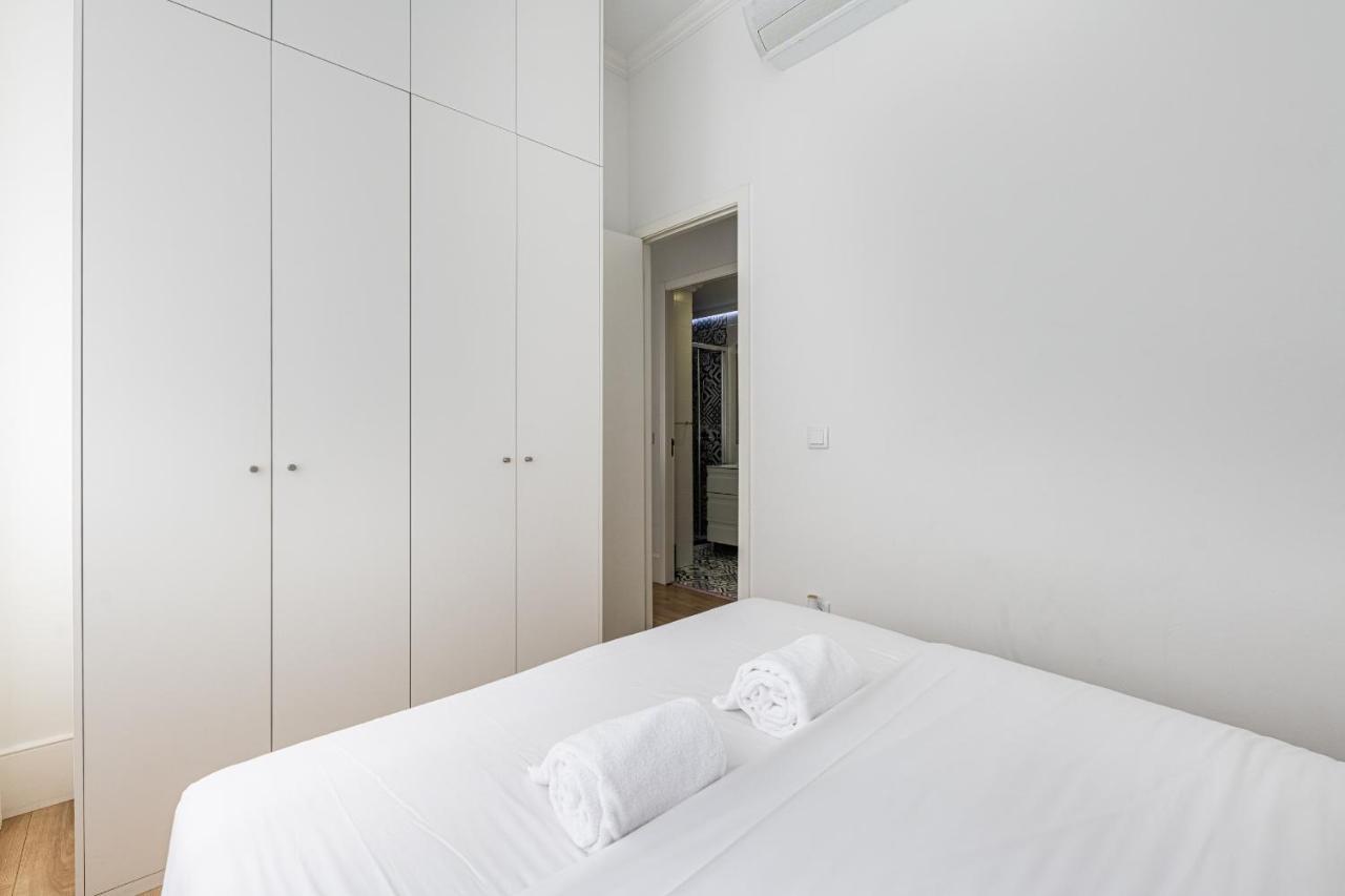 Vibrant Host Solutions - Heroismo'S Metro Porto Exterior foto
